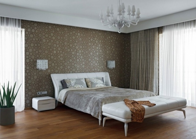 modernt sovrum trägolv väggdekoration tapet brun bubbla mönster