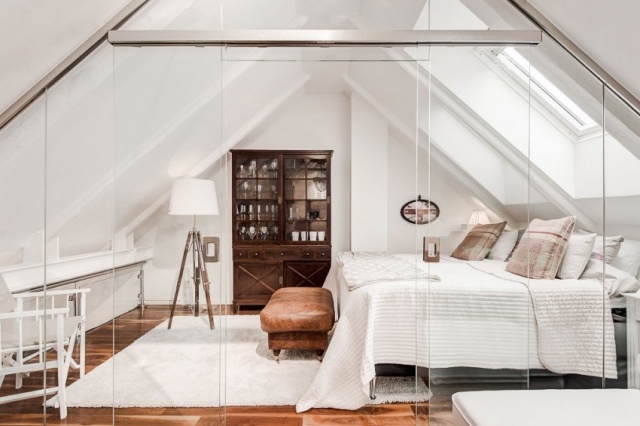 sovrum design loft vit trägolv vintage garderob