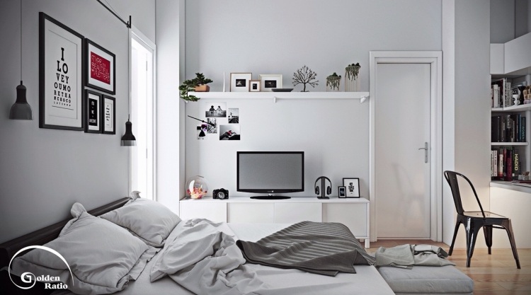 litet sovrum-grå-vägg-vit-möbler-tv-skänk