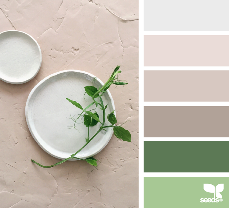 sovrum-gammal-vit-grön-beige-country-stil-färgpalett