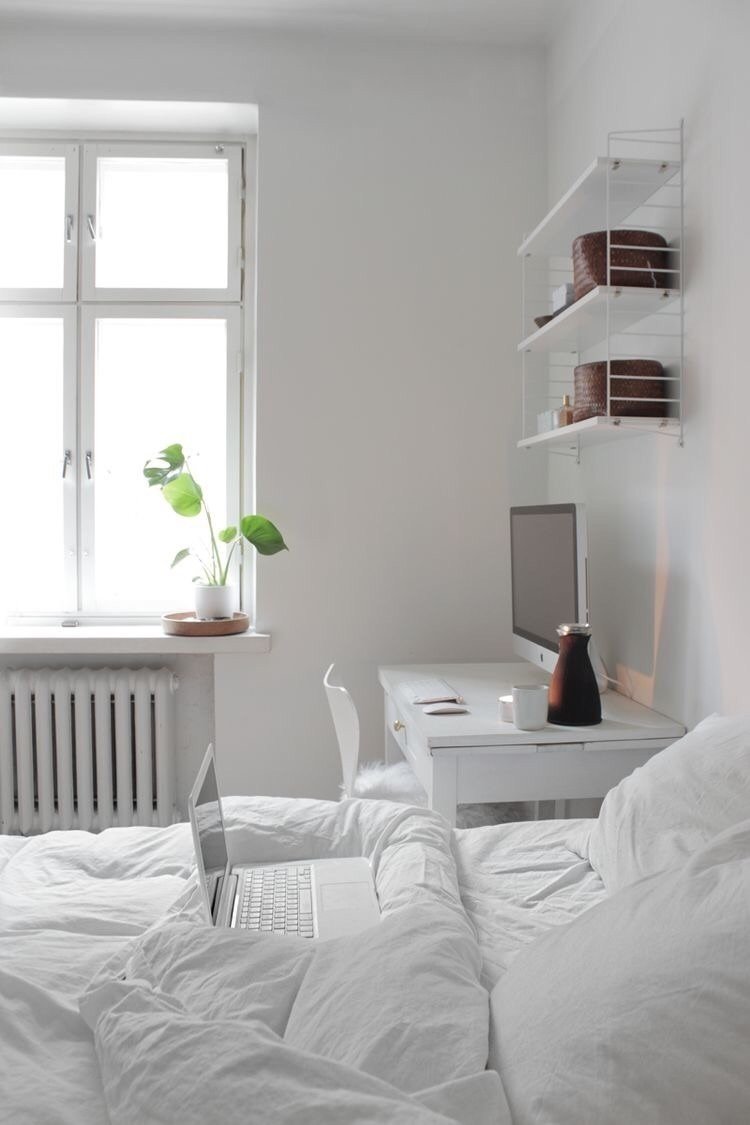 Inredning av sovrummet Väggfärg vit Designa levande trender för hemmakontoret