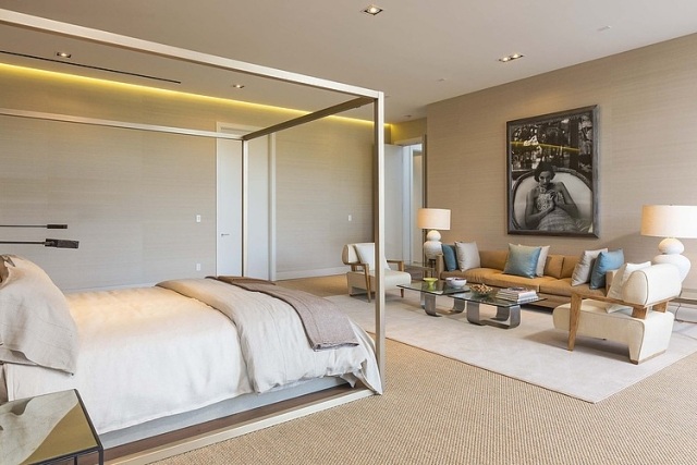 sovrum-modern-beige-tapeter-indirekt-belysning-tak-affisch-svart-vit