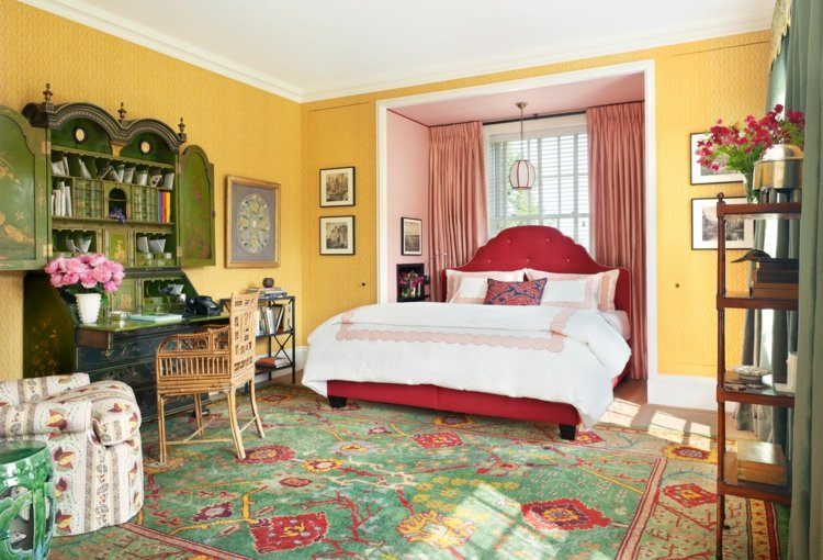 sovrum gardin design röd-orientalisk stil-grön-möbler-gul-vägg