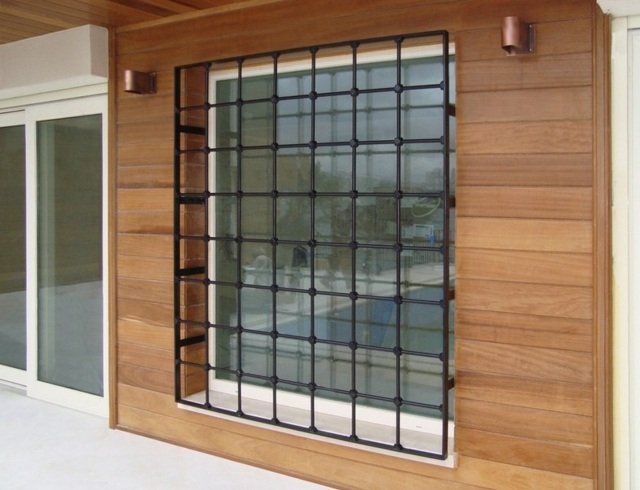 moderna fönsterbalkar hus bottenvåning stöldskydd