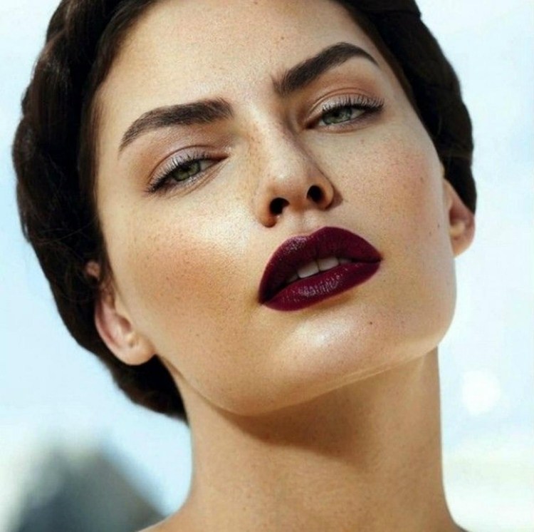 Makeup-tips-tricks-mörkare-läppstift-marsala-färg-medelhavs-hudtyp