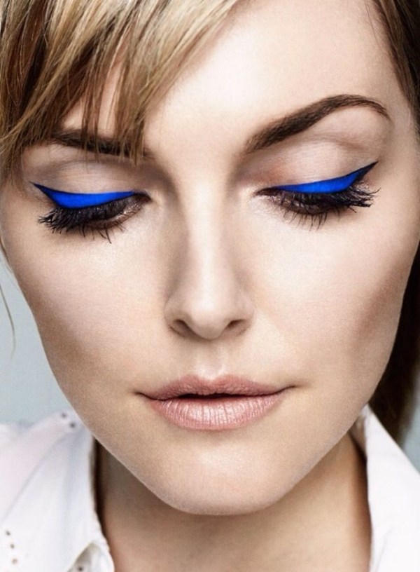 eyeliner-electic-blue-inked-ögonfransar-mascara-övre ögonlock-modern