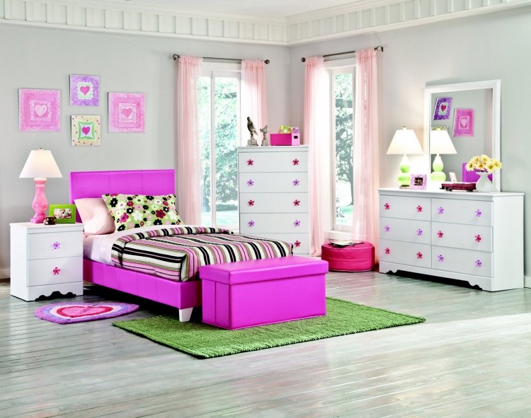 flickrum-möbler-barnrum-uppsättningar-vitt-rymligt-rosa-säng-bröstet