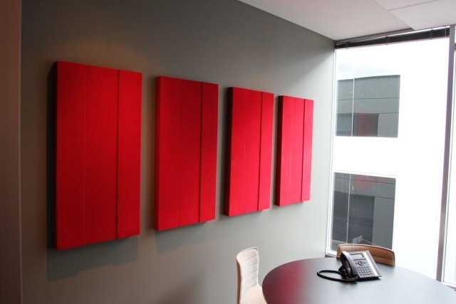 RosaNoir-väggpaneler-akustiska paneler-material-ljudabsorberande-monokromröd
