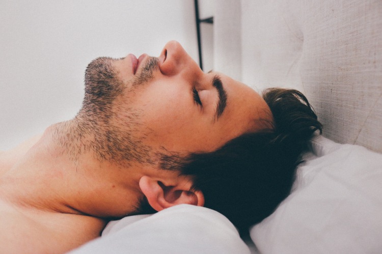 somna på 60 sekunder sömntekniker progressiv muskelavslappning nacke