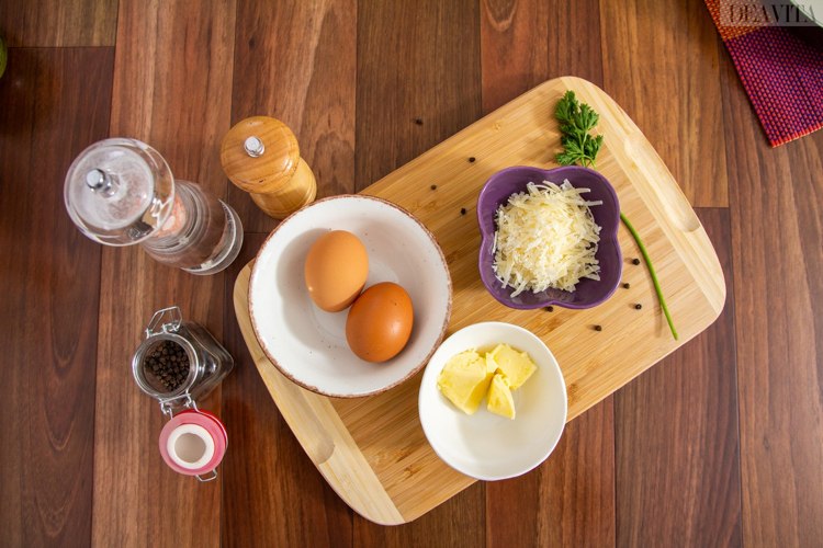 Omelett med ost snabbt recept - ingredienserna
