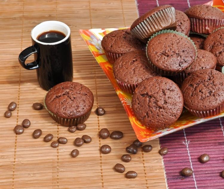 utsökt-mellanmål-för-mellan-muffins-med-chokladbitar