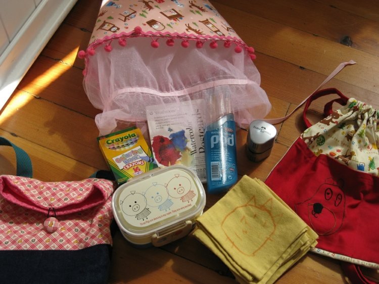skolväska-tinker-socker-väska-gåvor-förstklassig-bobble-band-dekoration