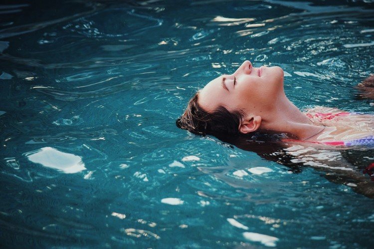 tips psoriasis sommar simning saltvatten