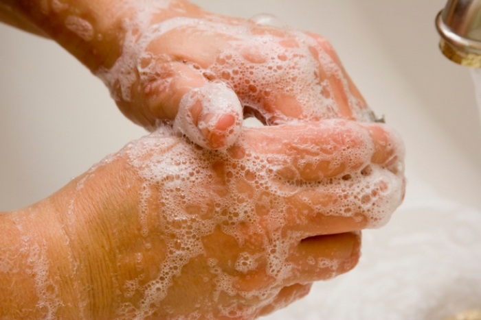 Skydd-mot-gastrointestinal-influensa-tvätta-händer-regelbundet