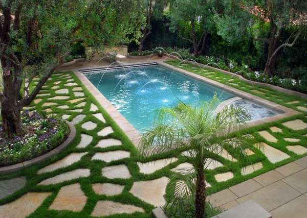 Poolträdgård-intressant design
