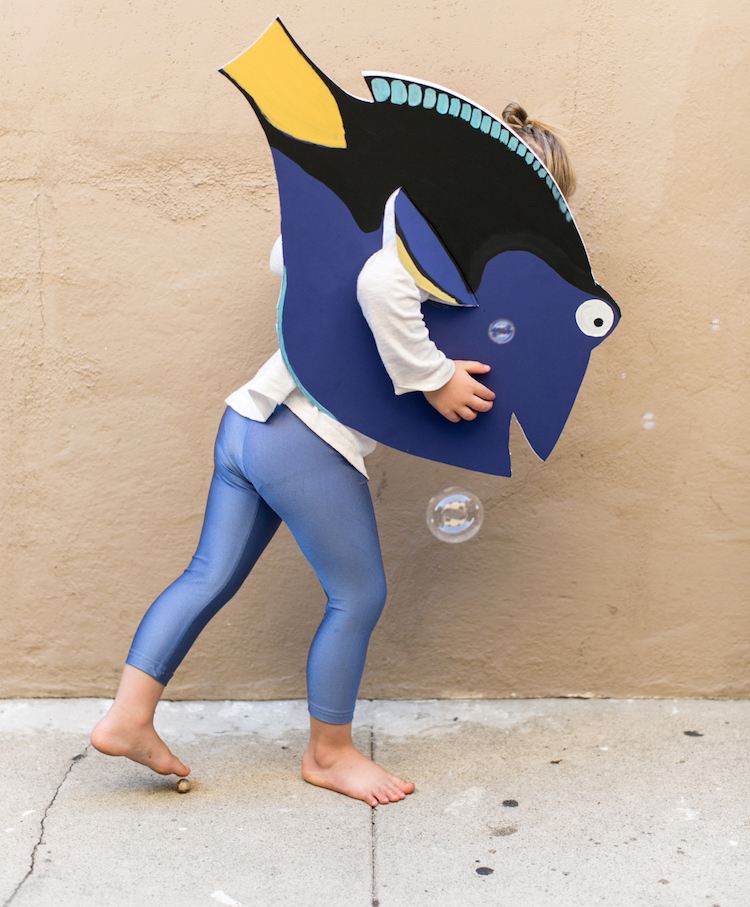 karneval-kostymer-barn-gör-själv-dory-fisk-kostym-diy