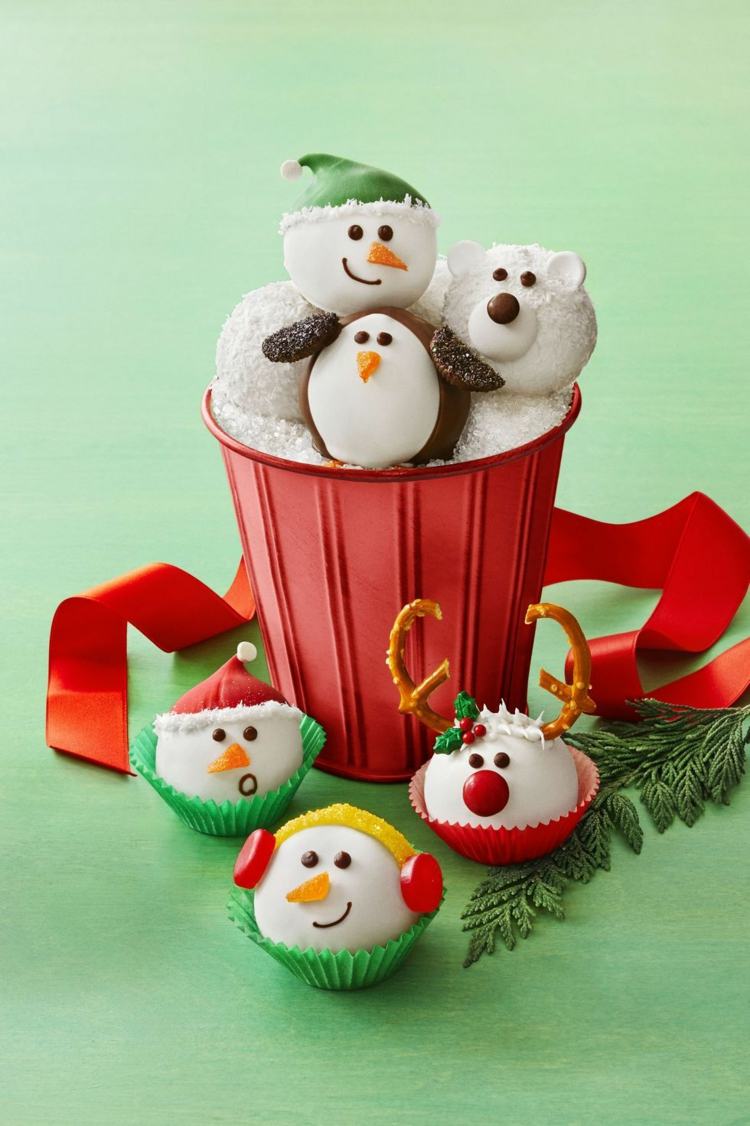 Tryffelchoklad dekorerar små julklappar från köket