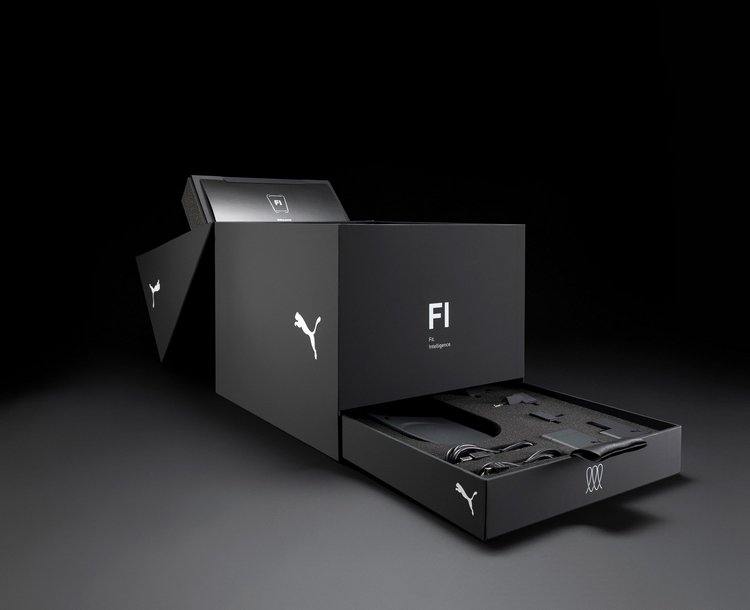 tillbehören från puma fi med usb -kabelanslutningar för laddning