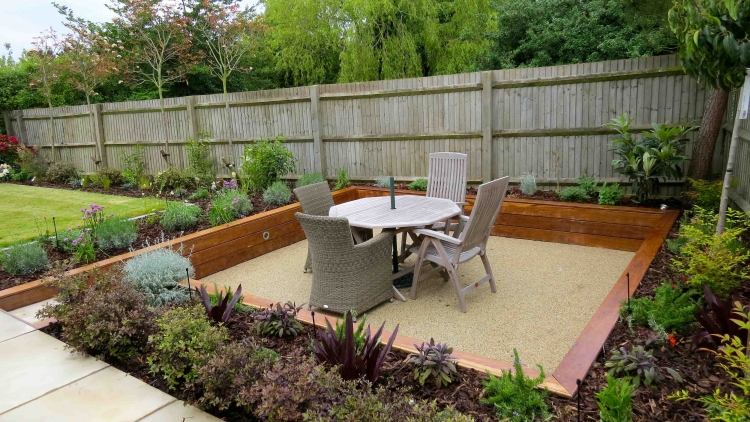 Handfat-trädgård-sittplatser-design-modern-trä-plantering-sängar-skapa-grus