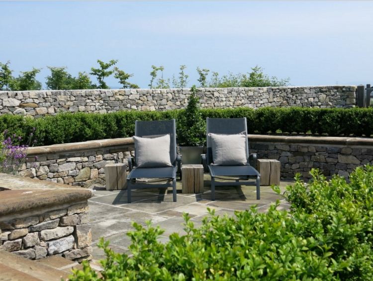 Handfat trädgård-sittplatser-design-modern-natur-sten-auer-gräsmatta-häck-buxbom