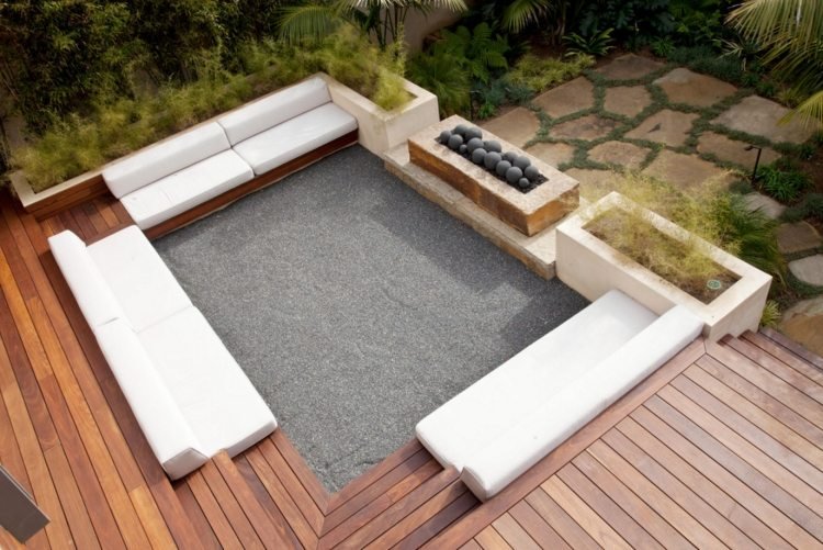 Handfat trädgård-sittplatser-design-moderna-däck-sittdynor-vita växtbäddar