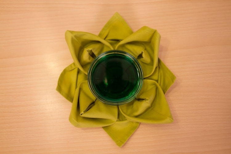 servettveck-lotus-blomma-glas-mitt