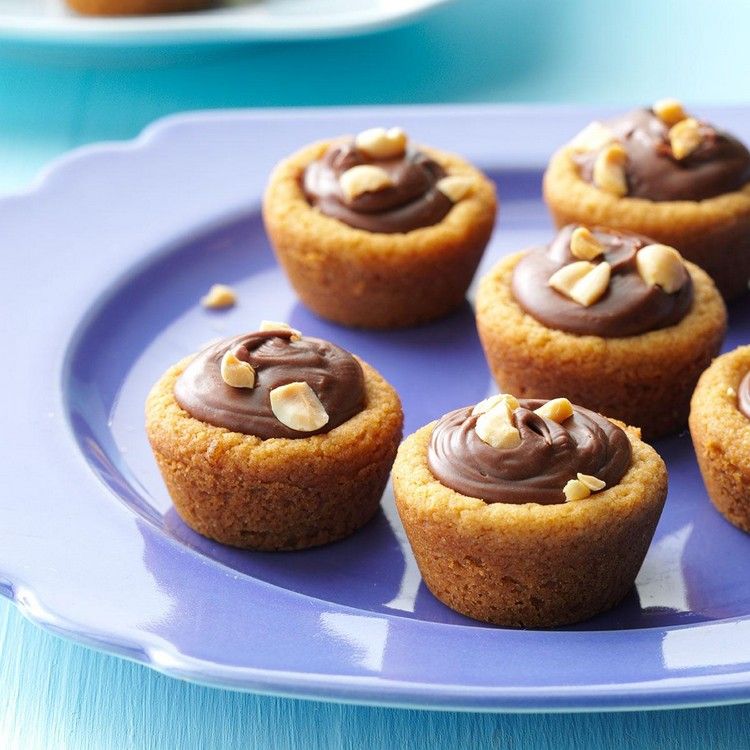 sweet-finger-food-cake-canapes-chocolate-fill-nuts-delicious