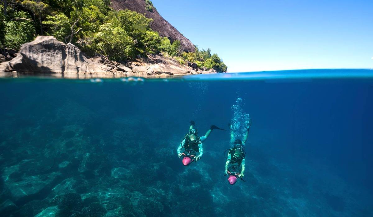dykning på seychellerna med utrustning som undervattensupplevelse