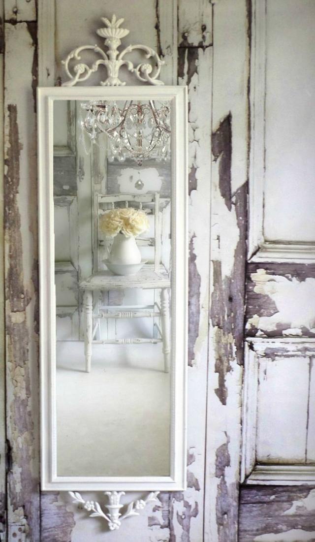 shabby chic väggar-spegel-vit-målad-ram