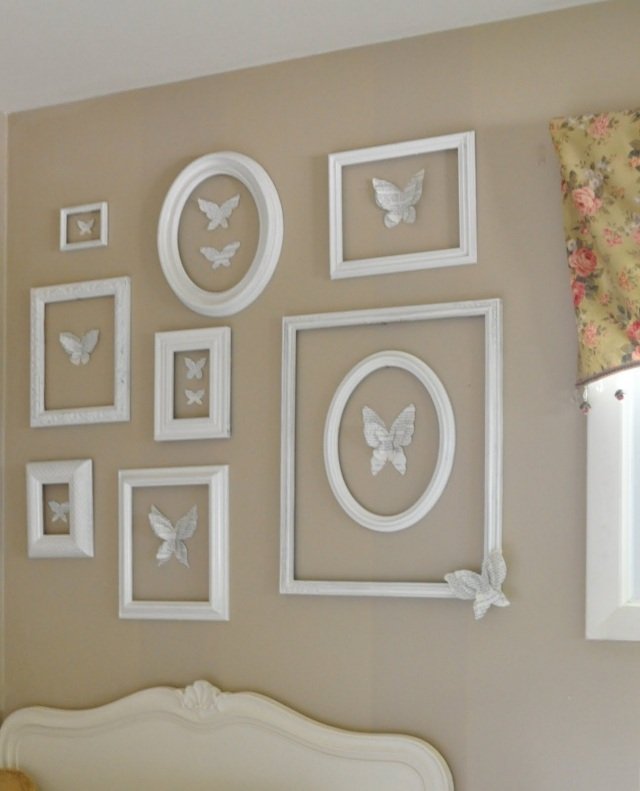 shabby chic väggar dekorerar vita bildramar fjärilar