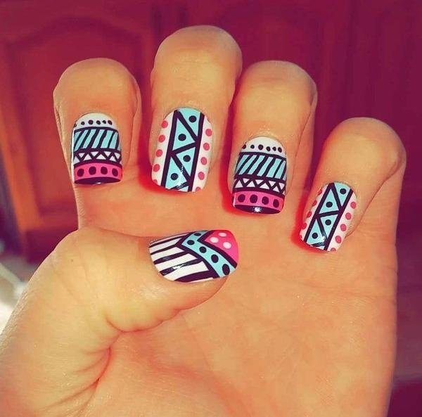 Gel-nail-designs-shellac-geometriska-motiv-diy