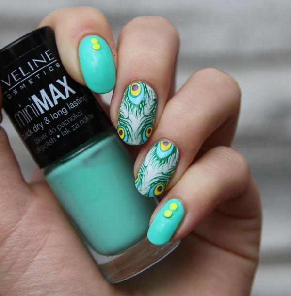 Gel naglar-påfågel-fjäderdräkt-motiv-Shellac-UV-Gel-mintgrön
