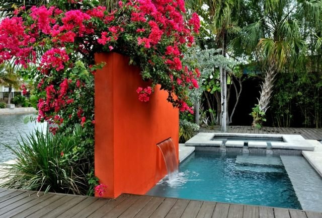 Idéer pool vatten spel trädgård design hög integritet vägg
