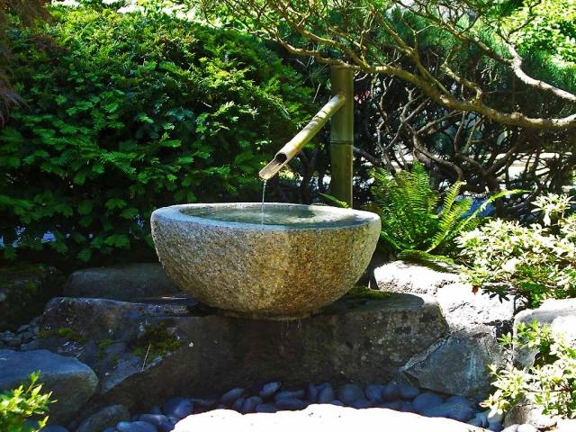 bambu fontän trädgård utrustning idéer natursten vattenbassäng