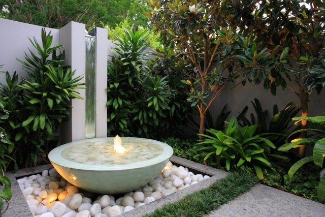 Växtvatten fontän källa sten minimalistisk trädgård