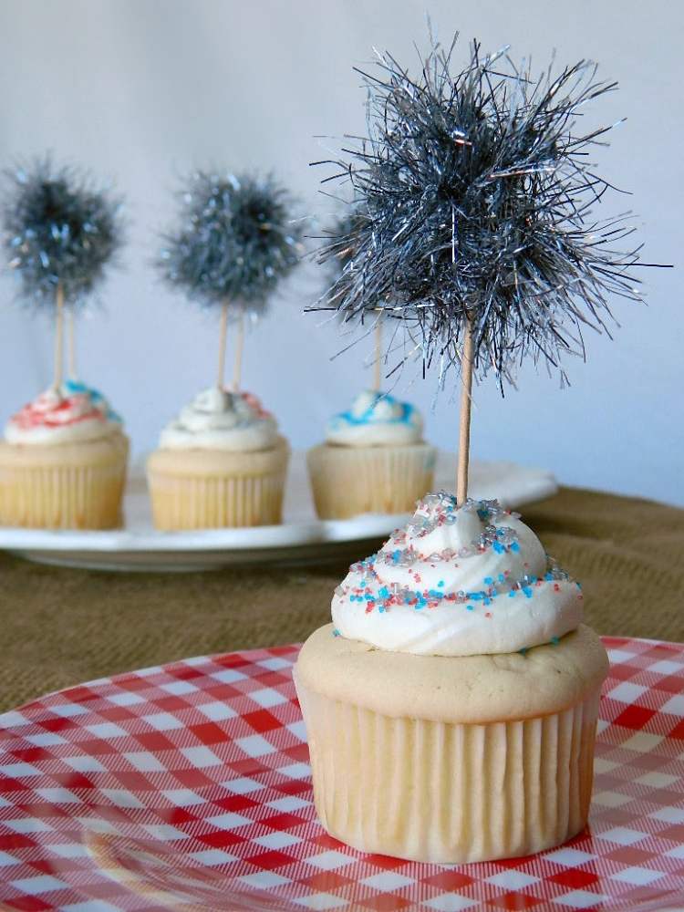 nyårsafton-cupakes-dekorera-topper-instruktioner-muffins-enkel-glitter-festlig