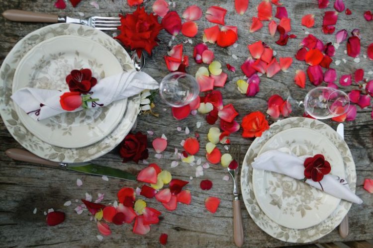 festliga bordsdekorationer nyårsafton romantisk för två
