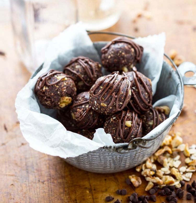 Sirt Snacks - praliner med choklad och valnötter