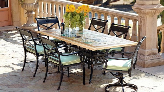 klassisk sittgrupp design terrass balkong möbler design metall bord