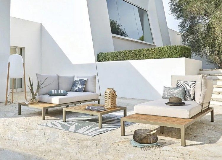 Moderna trädgårdsmöbler i moduler med två dagarsängar med polyesterklädsel och soffbord