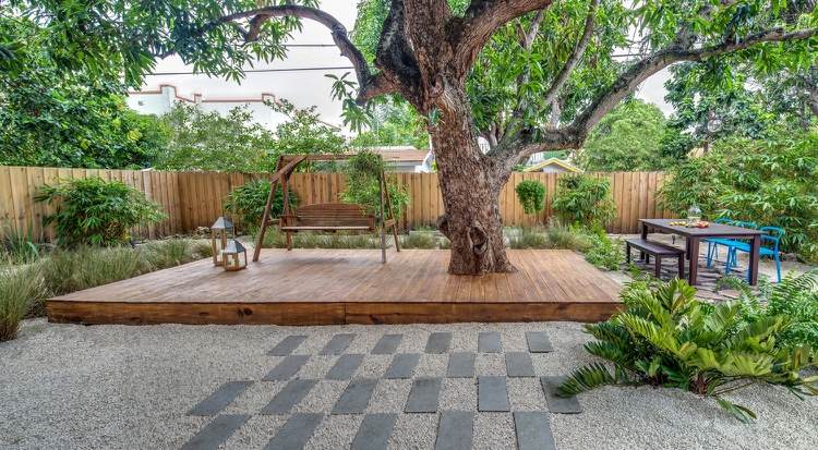 Bygg en terrass under ett träd Idéer för att integrera träd i trädgårdsdesign