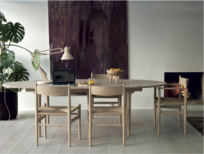 Eldstad-vitt-trä-bord-med-stolar