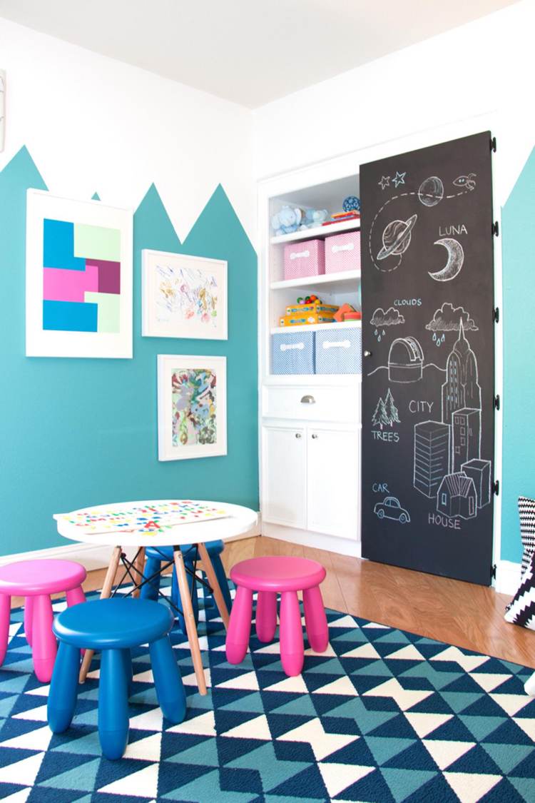 Matta-skandinavisk-design-vävd-blå-mönster-triangel-barnrum
