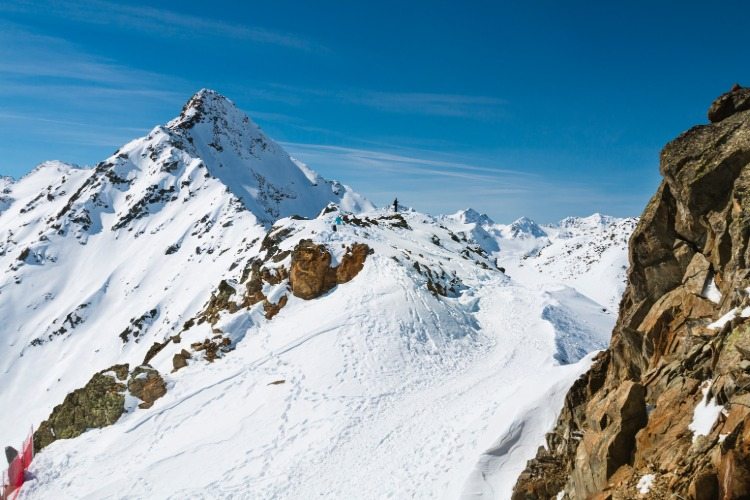 skidåkning i sommar österrike alperna hintertux area betterpark
