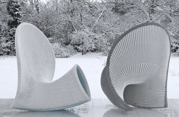 skulpturella stolar för trädgården