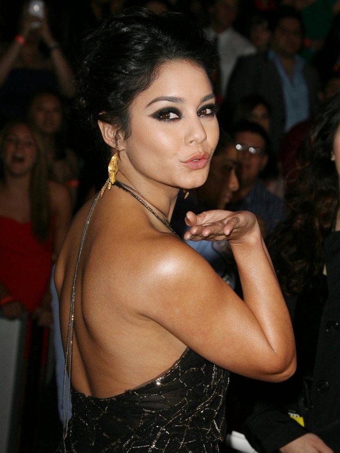 Smokey Eyes Make-up -svarta-vanessa-hudgens