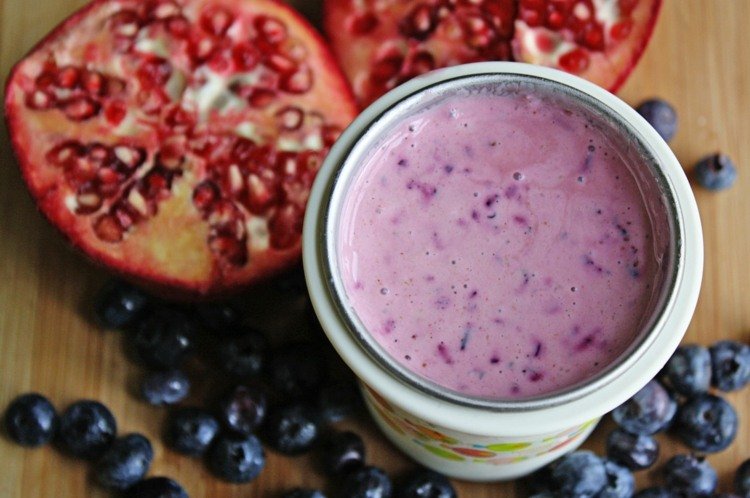 granatäpple smoothie blåbär frukt näring efterrätt