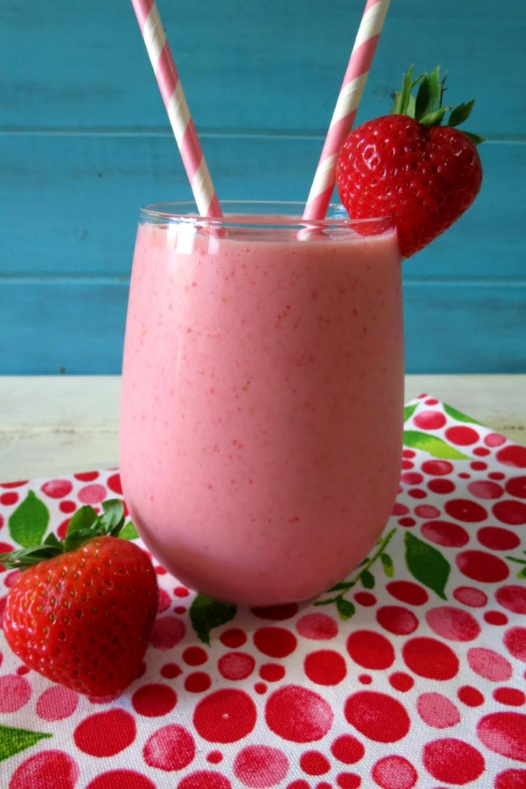 idé smoothie recept dricka shake yoghurt jordgubbar