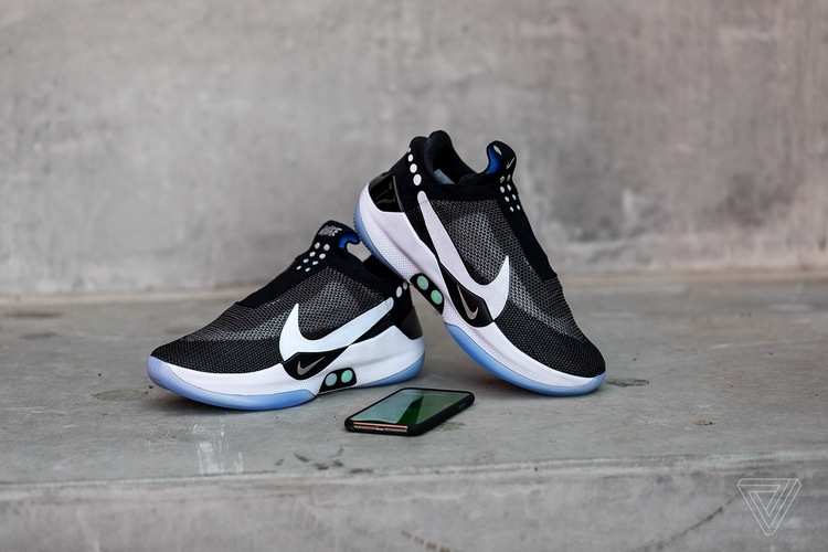 nike adapt bb självsnörande skor när sneakertrender 2019 ansluter till mobiltelefoner