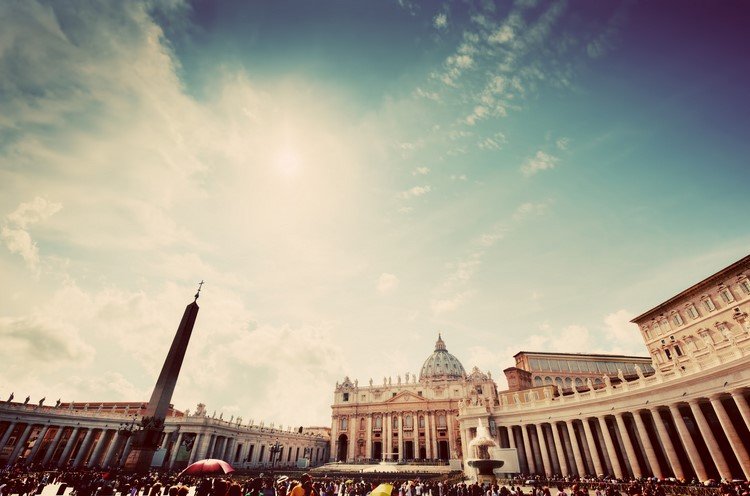 Europas dvärgstater reser till Peterskyrkan i Vatikanen